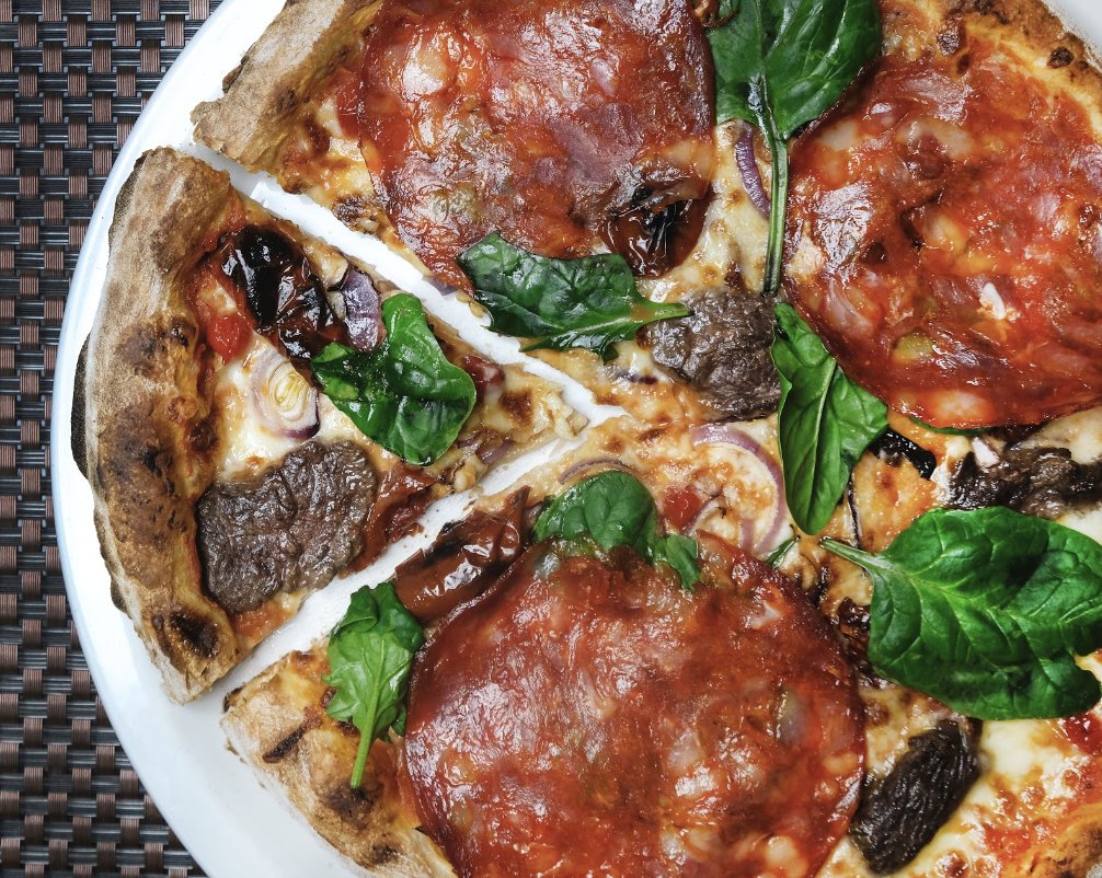 When it’s cold outside...order the Diavola! 😈 This spicy beauty is topped with devilled chilli beef strips, schiacciata salami, red onion, sun-dried tomato, Roquito pearl chillies &amp; baby spinach and is just the way to warm up on a cold day.🔥