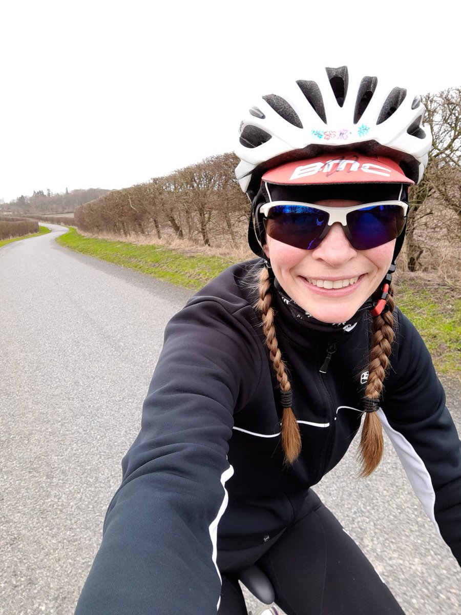 bikeAlottle's tweet photo. Another windy #ride with #thelittleone 🚴🍃
No chance to get out next week so needed to ride today 😋
#flywiththewind #sundayride #aatr #lovecycling #bernardi https://t.co/ivnGL0yaj0