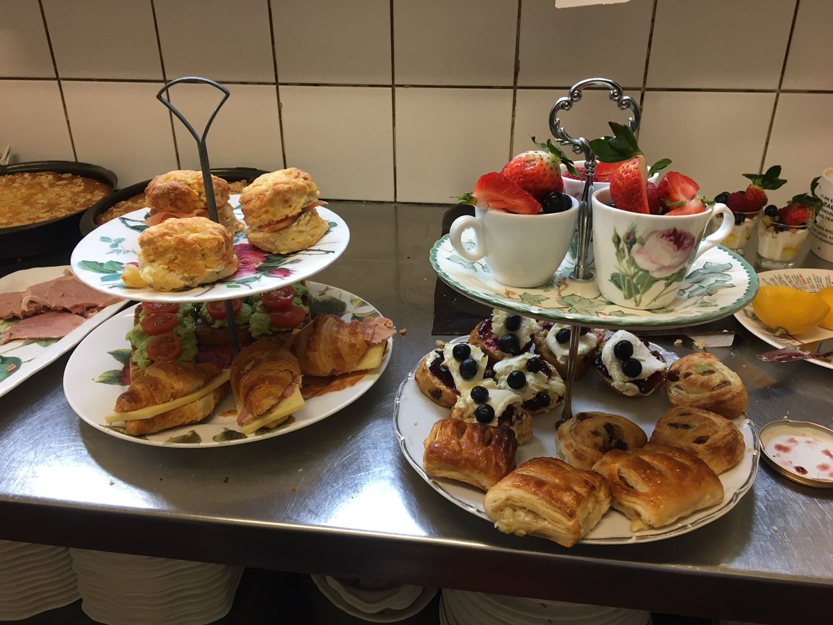 One Breakfast Tea for 3 about to go out 😋