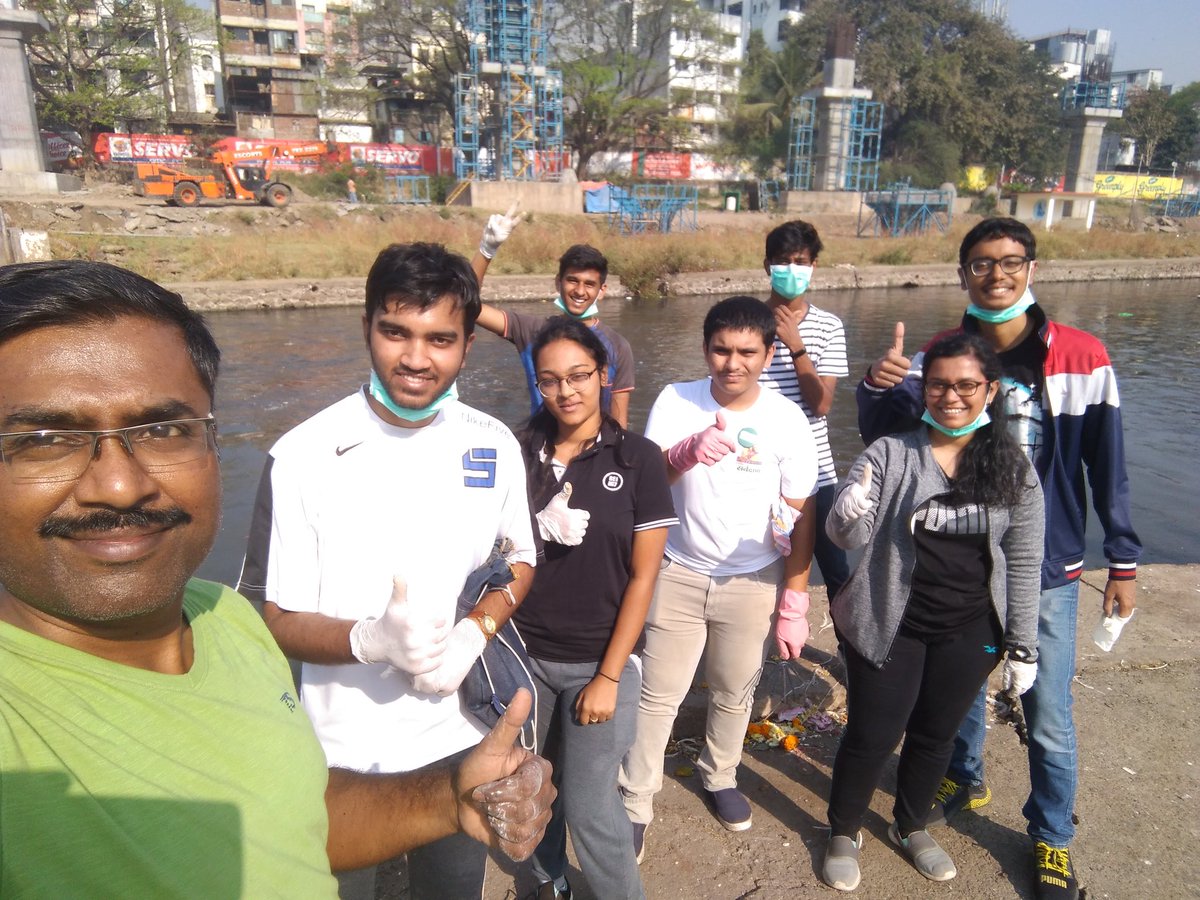MakeIndiaGreat4's tweet image. @puneploggers #vivekgurav @DEVESHS67071822 plogging is not an event it is an habbit .. keep it up Vivek and team.😊😊👍👍