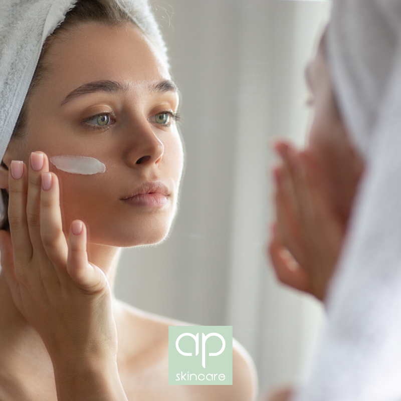 APSkincare_'s tweet photo. You can help prevent winter acne by avoiding harsh facial cleansers containing benzoyl peroxide.

For more winter skincare tips, read our blog - https://t.co/AHRIvJQXBj https://t.co/oeKnSDUegL