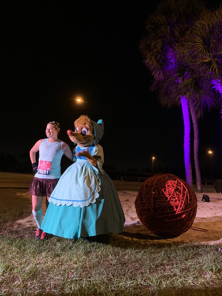 runDisney's tweet photo. Have faith in your dreams, runners! #PrincessHalf #runDisneyLIVE https://t.co/SR4wT21hyK
