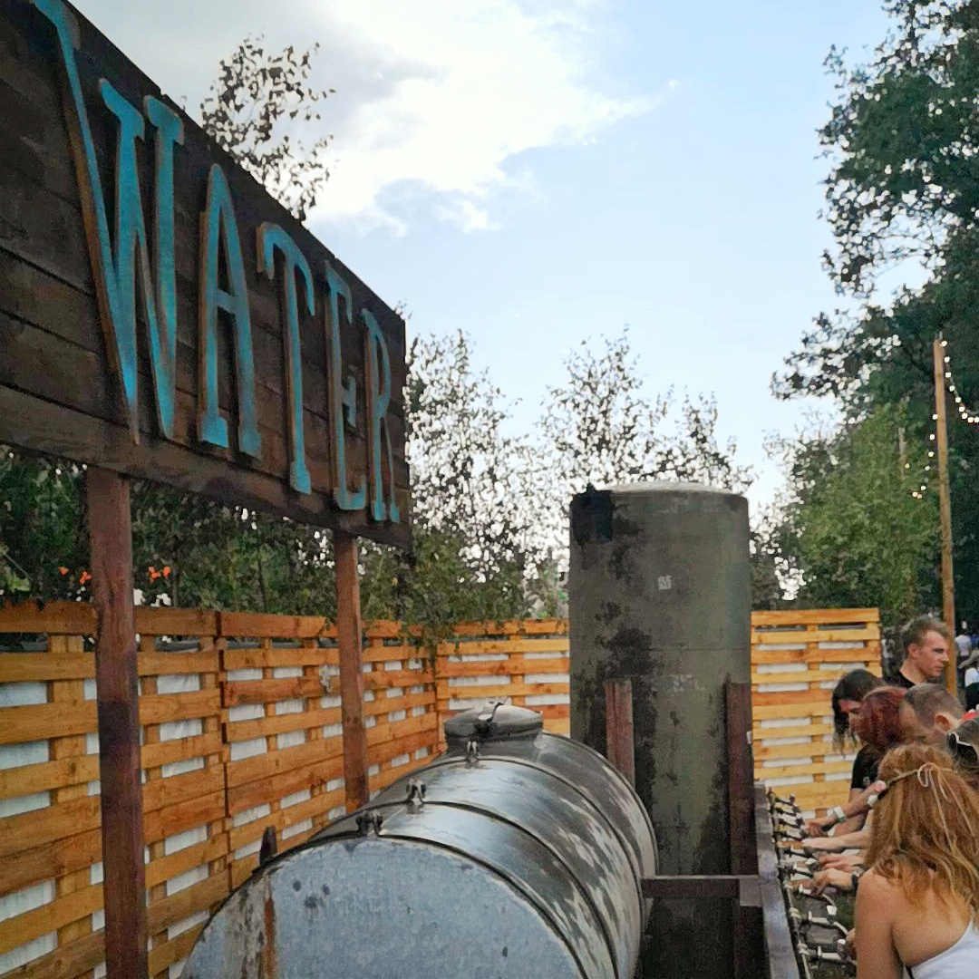 ParookavilleFan's tweet photo. • 145 Days until #Parookaville!
• Photo: Free Water Station
                              
Believe the City of Dreams! ♥️✨
× https://t.co/e1guPICFZu
                                     
#parookaville2019 #parookaville2020 #Mainstage #electronicmusic #edm https://t.co/nkbtkNkBzM