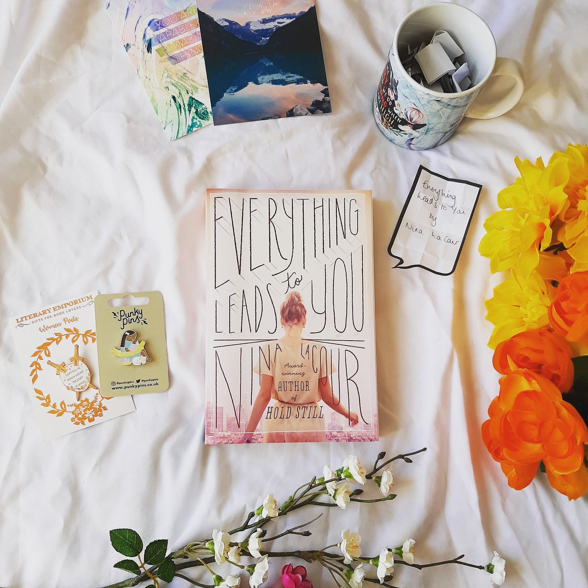 Katelovescolour's tweet photo. I just finished Everything Leads to You and I'm emotional. What a mesmerising, beautifully romantic story. This book feels like when you watch a particularly stunning sunset and you feel the vastness and beauty of the world.
#FFFebruaryReads https://t.co/vHNAiAXBrx