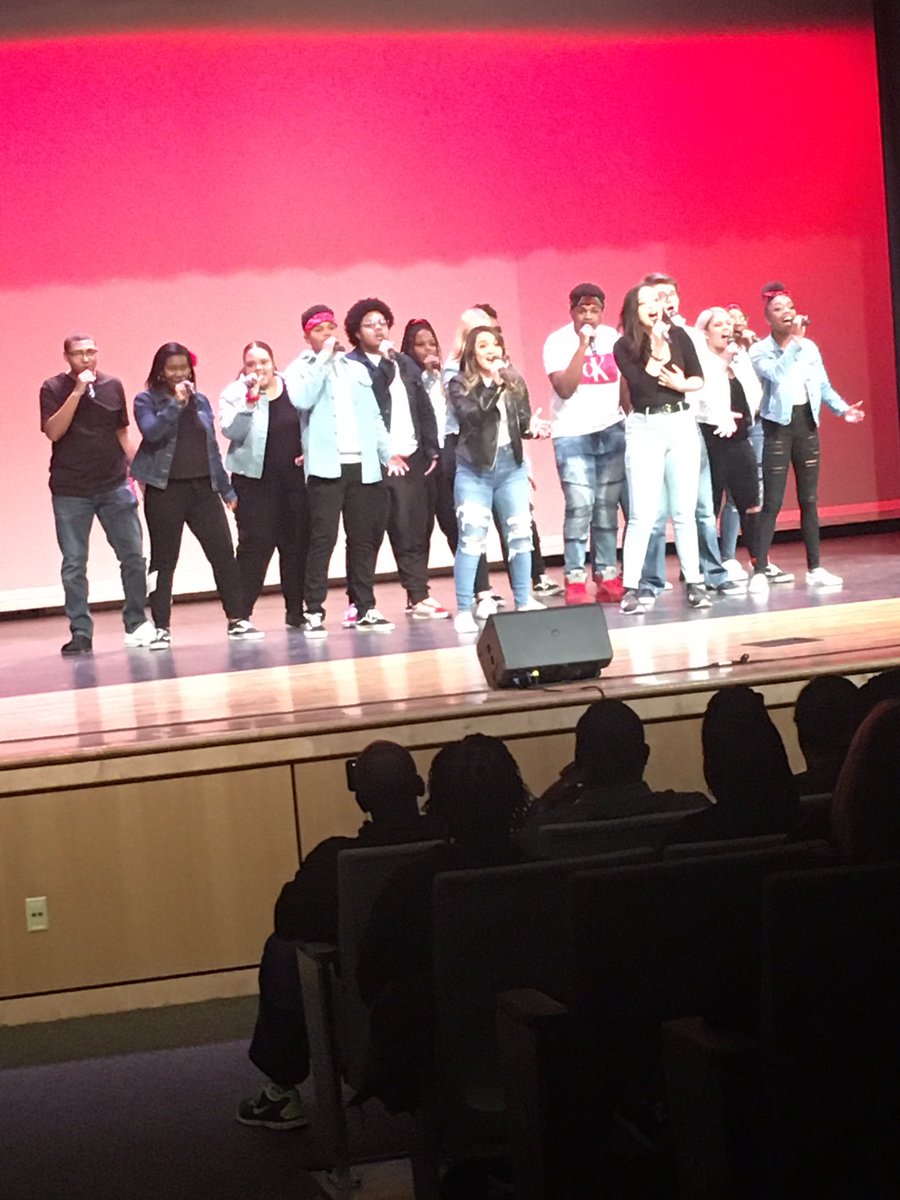 Ms. Bush tweet media