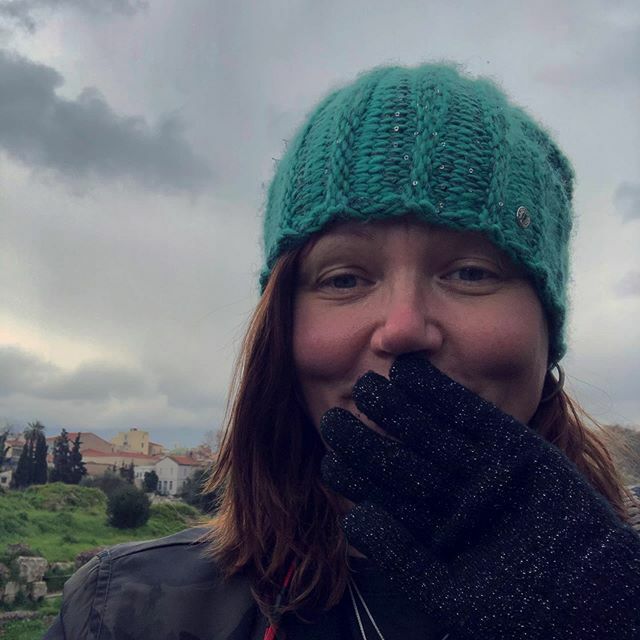 ponderingpdwn's tweet photo. Ok, Aten, jag har officiellt kapitulerat. Önskar bara jag haft min vinterjacka med mig 😹 fast snart kommer väl ☀️ igen å då blir det av med alla kläder. Därefter 🌧 å fram med ☔️ endast Island som jag upplevt lika ombytligt klimat ⛈⛅️☀️🌤🌧🌦🌈 https://t.co/7GehzYl9Qy https://t.co/wfWDYBE73c