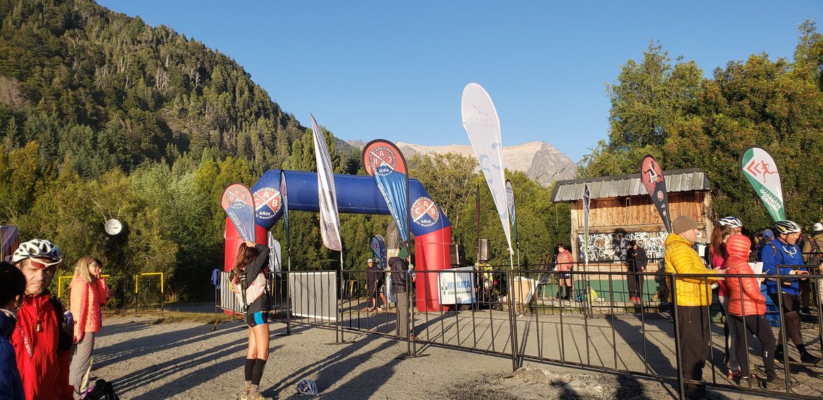 ddelgado_net's tweet photo. #4Refugios #trailrunning #Bariloche. #BuenDomingo Último día de carrera.Hoy Refugio Laguna Negra y Refugio Lopez. 24k aprox. https://t.co/wuJwTSQitm
