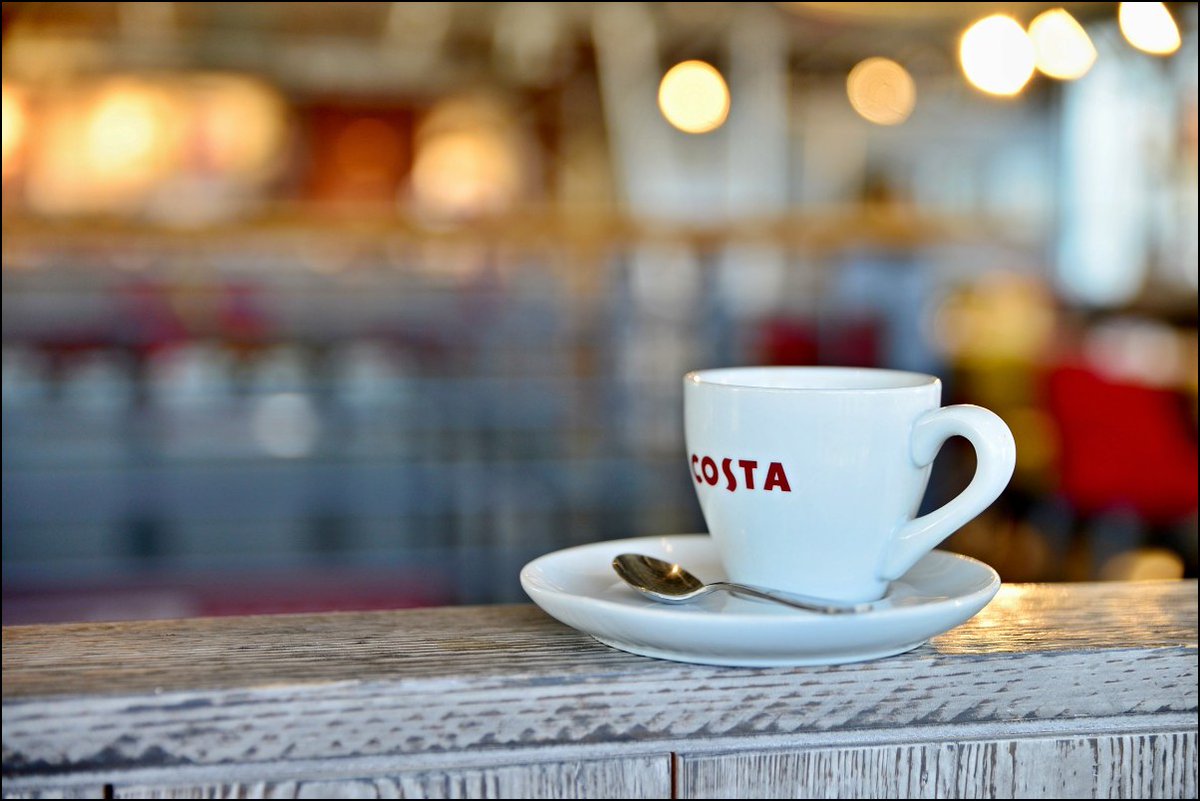 3dfoCz's tweet photo. Praktická ukázka při jednání s klientem. Sobotní snídaně v Costa Coffee na Chodově. https://t.co/uV9iDgUzWk