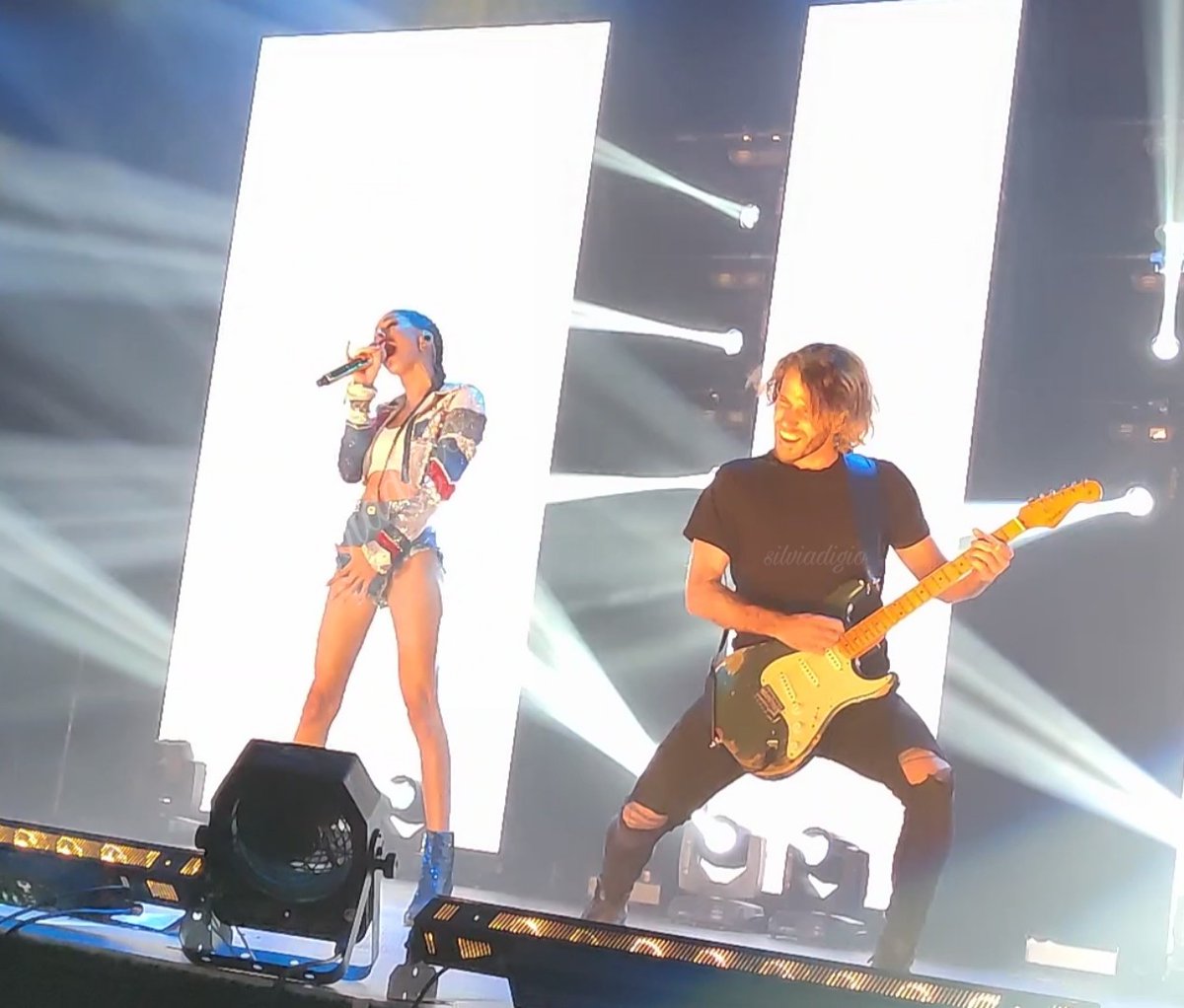 silviadigio's tweet photo. Bassano del Grappa, 22/02/2020 - @TiniStoessel @panchitocia #QuieroVolverTour #QuieroVolverTourEurope
#QVTBassanoDelGrappa

@marianaluciamuz @alestoeessel https://t.co/3k9IjnsBBp