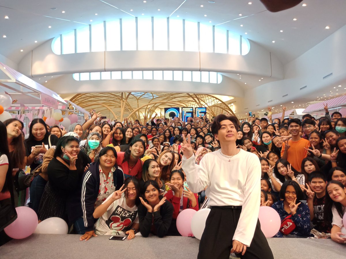 CentralPhuket's tweet photo. 🍭🍰   สนุกมากกก ขอบคุณ Fc ป่าปี้ทุกคนครับ 

#Tumcial #ออฟกัน #ป่าปี้ #ออฟจุมพล
#LoveStorySweetMarketxoff
#LoveStorySweetMarket  #CentralPhuket https://t.co/DikGu23wvb