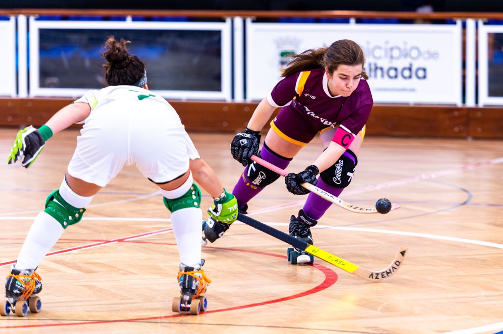 OficialFPP's tweet photo. #HóqueiEmPatins
AP Coimbra 1 x 6 AP Porto
🏆 𝗜𝗻𝘁𝗲𝗿-𝗥𝗲𝗴𝗶𝗼̃𝗲𝘀 𝗙𝗲𝗺𝗶𝗻𝗶𝗻𝗼 𝟮𝟬𝟮𝟬
#FPP #IRFem
•••
📷 @cmariaphotos / FPP https://t.co/dmSs6RyTba