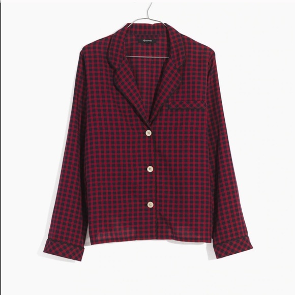 RockInPeaceRev's tweet photo. So good I had to share! Check out all the items I'm loving on @Poshmarkapp #poshmark #fashion #style #shopmycloset #madewell #ugg #zara: https://t.co/ICMIuSsiD0 https://t.co/nouJUxLn8n