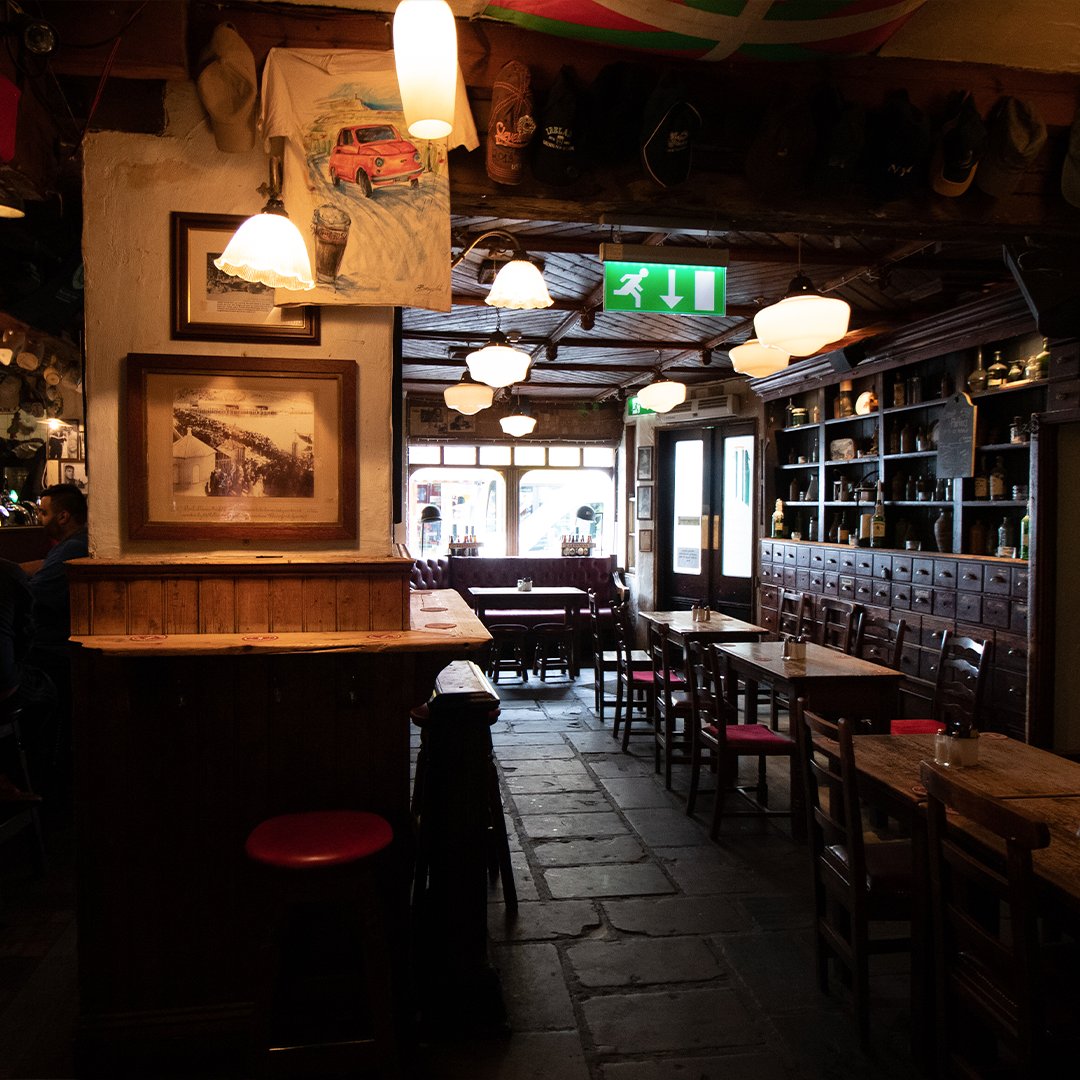 If you've not been fortunate enough to get tickets Twickenham this Sunday, there's sure to be an unreal atmosphere right here at The Celt 🏉☘️

It may be quiet now but it promises to fill up very quickly So be sure to pop in!