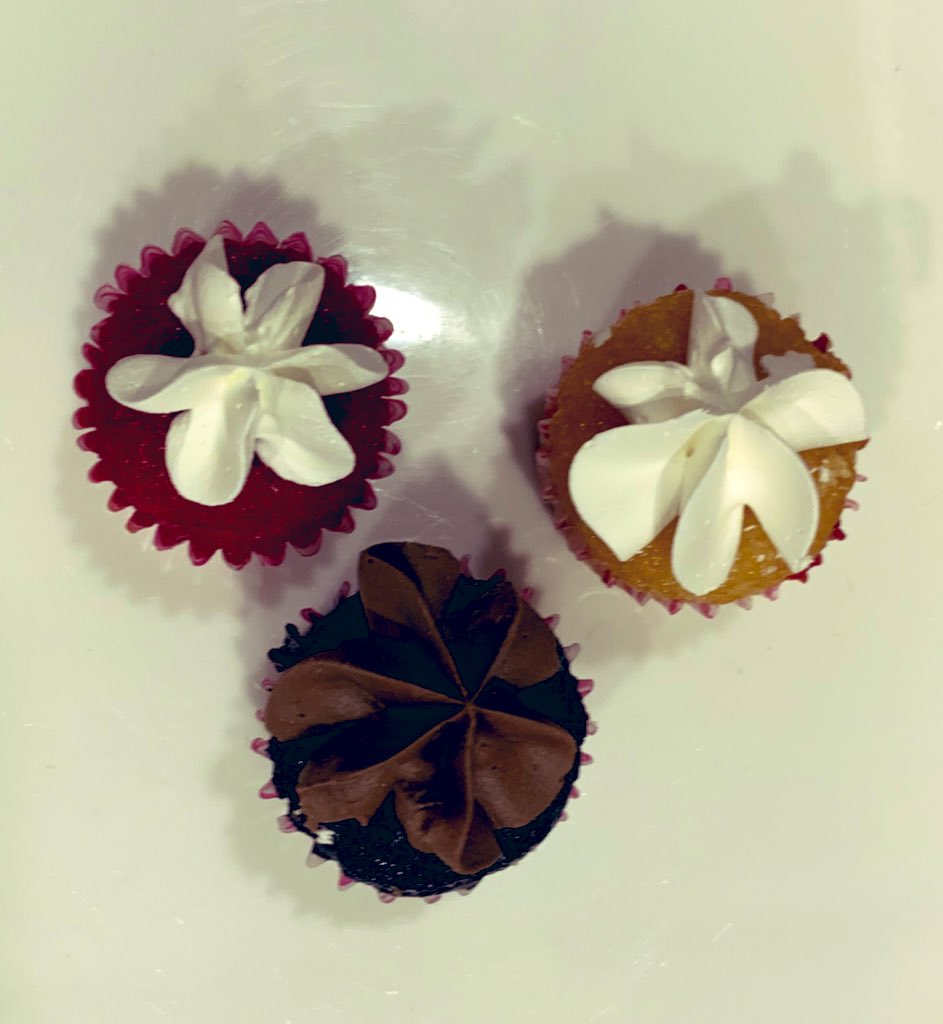 Too cute to taste... #minicupcakes #thebrownbox Delhi.. hidden among some old relics and away from the busy traffic. @gaurikhan @Finelychopped @Chefbhasin @ranveerbrar @virsanghvi @HyderabadFoodie