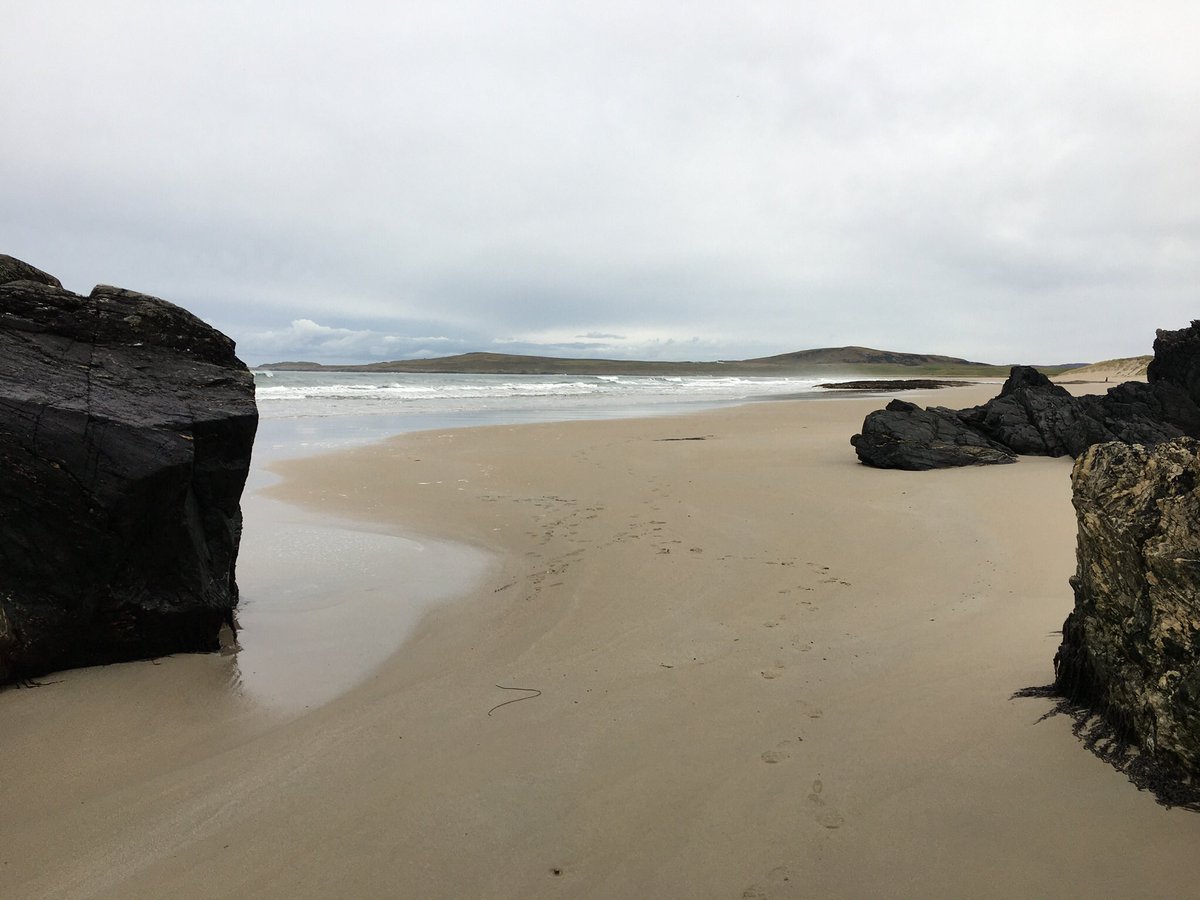 X5MJD's tweet photo. @Sally__Williams Detour to Islay and Jura and bring a glass 🥃 and a bucket and spade 👍I’ll host #Machir #islay #jura https://t.co/tc2NFXhyKB