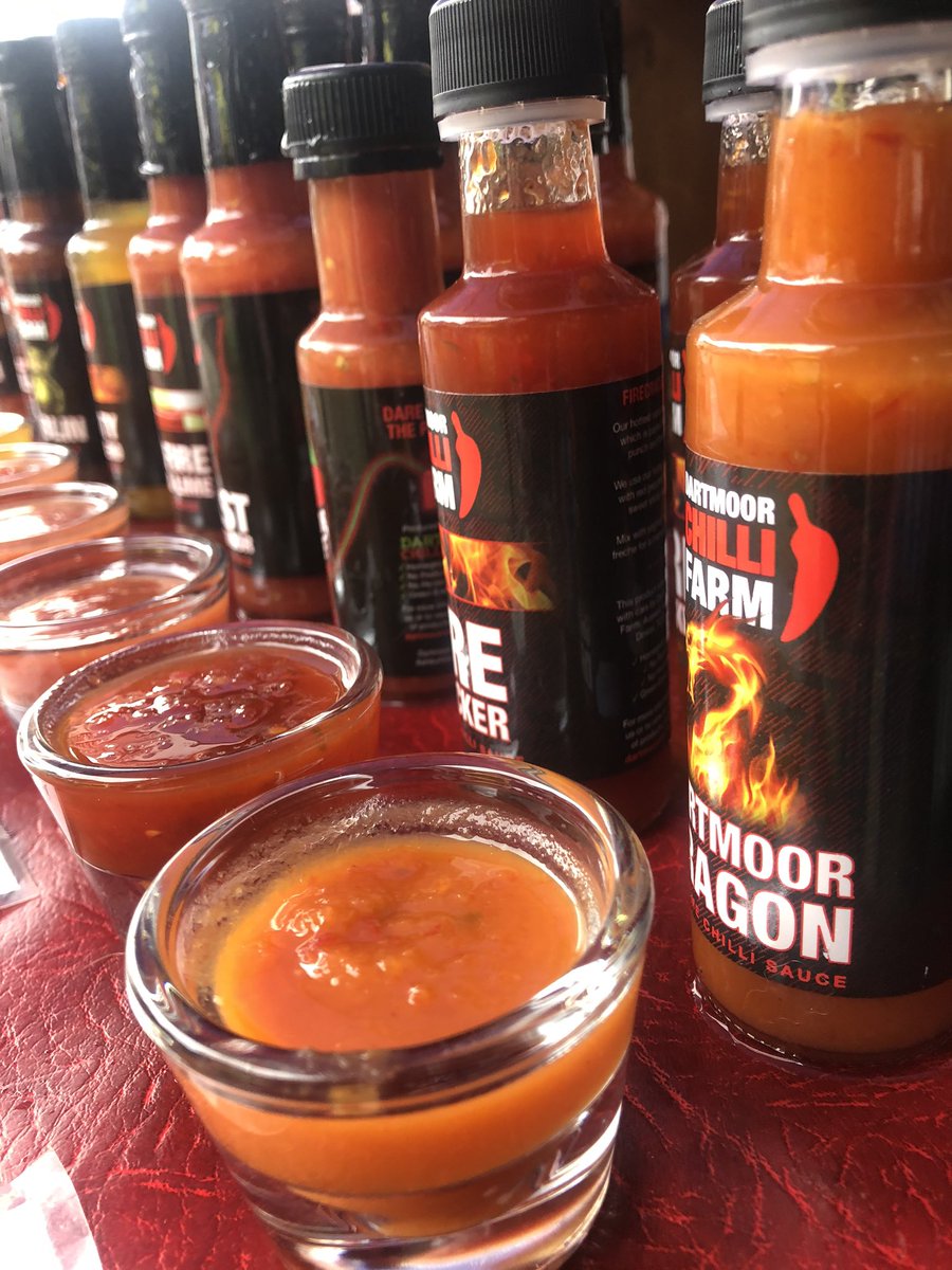 goodfoodsunday's tweet photo. The weather hasn’t stopped some of our most popular traders today!  Come @ say hi to @kumbites @Dartmoorchili #beanbug #redearthkitchen #theveggideli @TheBigKebabski @KumarsDosaBar @ThundrFlowerGin @hownowdairy @visittotnes @visittotnes #supportlocal #totnes https://t.co/u3lHAyCpGQ