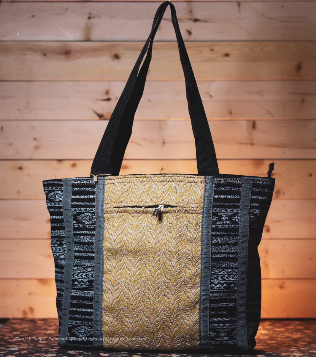 PakistanEco's tweet photo. Style with Grace

New Design  in ECO- Step Spring Collection

Black Denim Shoulder Bag
DHB-0011
Colors: Black and Yellow
Price: Rs. 650
Inbox for orders

Say Hello to the Spring Colours at Eco Step
WhatsApp at 0313-2248882 https://t.co/Jb9PqHpUIB