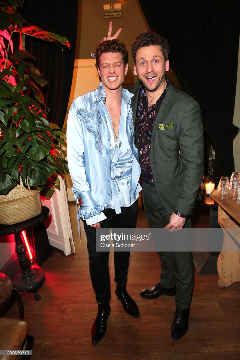 Donskoy_Support's tweet photo. Daniel bei der Place To B Berlinale Party "Garden of Eden", Borchardt Restaurant,22.02.2020.
Fotos: @GettyImages
@DanielDonskoy @SteveWindolf @placetobeguide
#danieldonskoy #schauspieler #musiker #placetob #party #berlinale #berlinale2020 #berlin #danieldonskoysupport https://t.co/yGn0JHceLd
