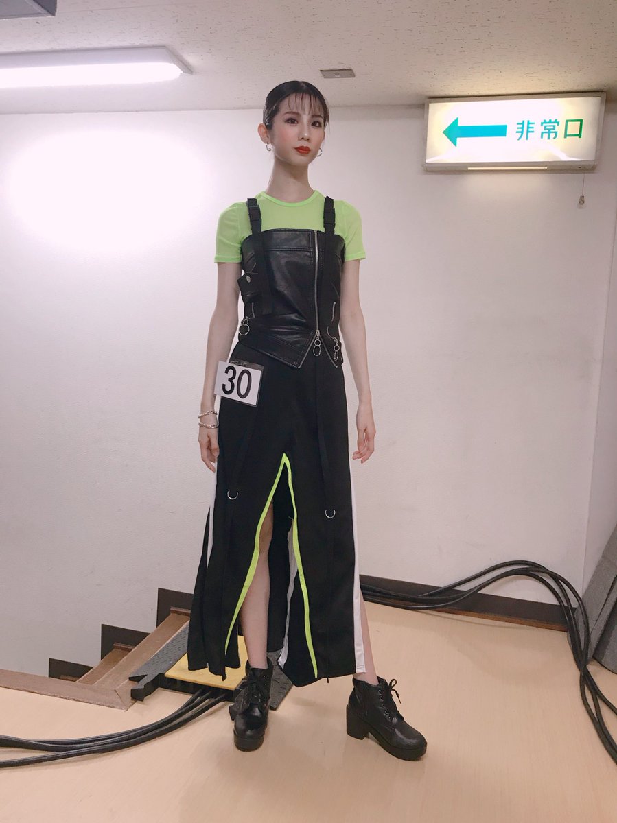 香蘭ファッションデザイン専門学校