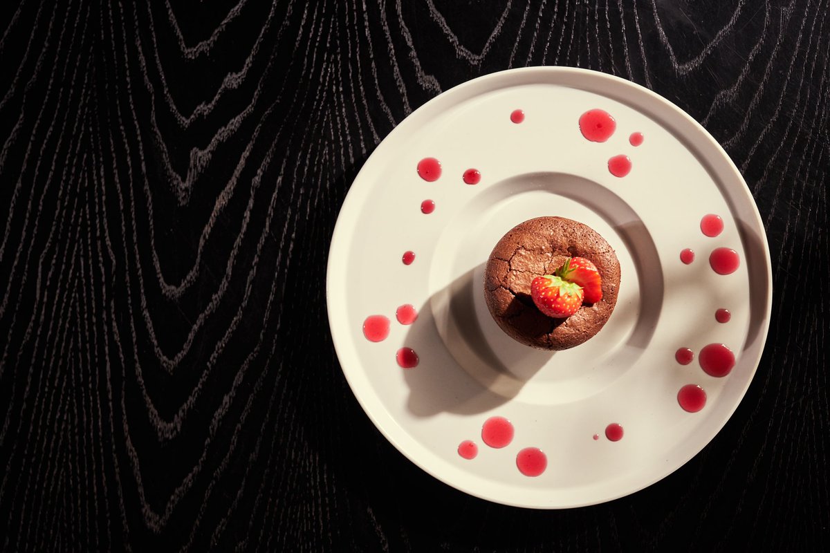 Tarshishwg's tweet photo. Chocolate &amp; strawberry- a winning weekend combination 🍓 🍫 #northlondon #woodgreen #chocolate https://t.co/1fCCMGfnyO