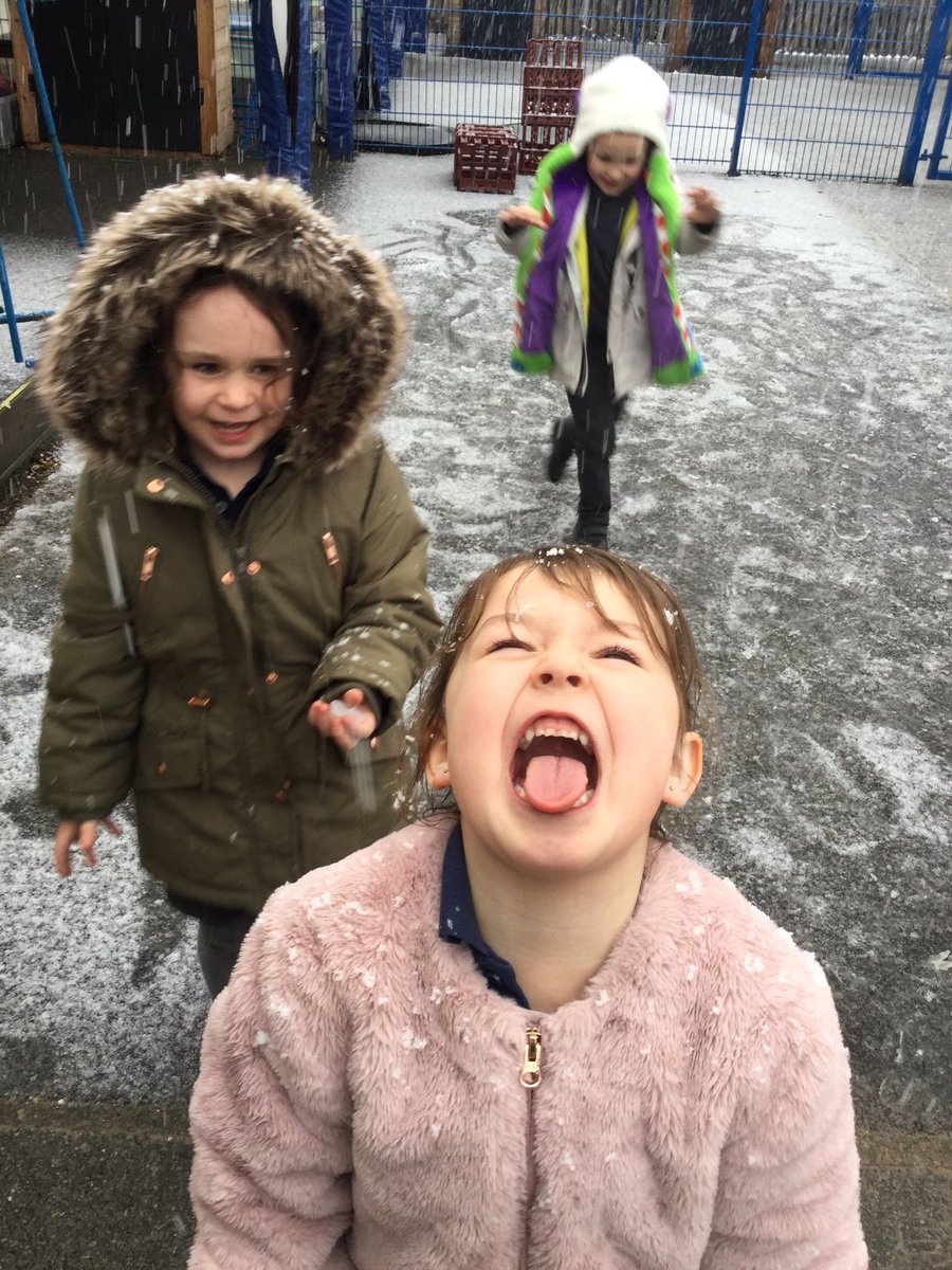 STAClassBirch's tweet image. Hope you all had a great half term week? Sadly no more snow but here’s a few snaps from last week’s snowstorm fun! ❄️⛄️😀 #teamstannes