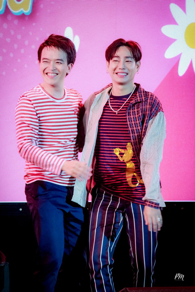 PePPerMinTzzzz's tweet photo. พี่ตองและพิคคี้บูบู เคมีคู่นี้เข้ากันได้น่ารักมากๆ 🤭🤭🤭
#เป๊กผลิตโชค
#PeckPalitchoke
#KohFunRunxPECK
#โก๋แก่ลันเตาxPeck
#palitgallery
#PMzPHOTO https://t.co/mEQ5dqCpd9