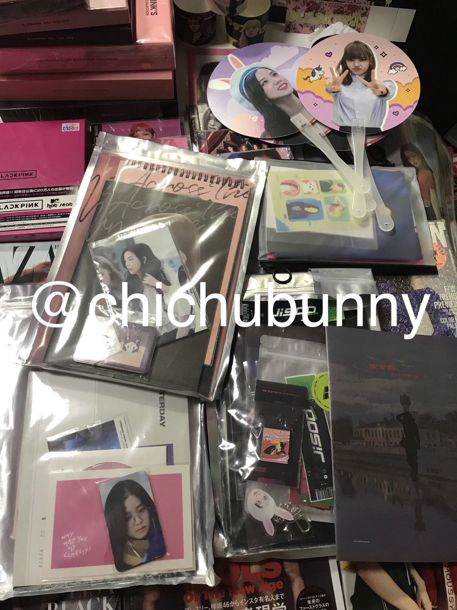 chichubunny's tweet photo. 📮ขายทั้งหมดนี่ค่า ลดจากราคาเต็มทุกอันค่ะ ยังไม่มีเวลาถ่ายรูปดีๆ สนใจdmสอบถามก่อนได้ค่ะ ของสะสมบพ นิตยสารบพ อัลบั้ม แฟ้ม ที่ครอบแก้ว ซซกตบ้านไซท์ โปสคอน เราก็มีขายค่ะ😂 #ตลาดนัดบพ #ตลาดนัดblackpink #ตลาดนัดแบล็คพิงค์ https://t.co/la8Oqiouey
