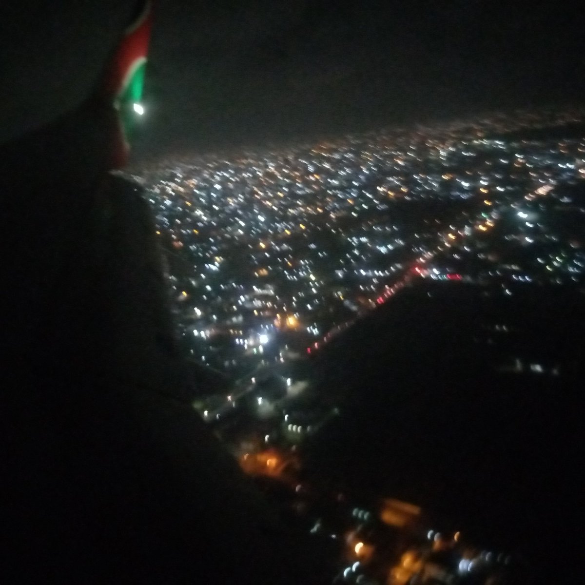 Bealded's tweet photo. Flying over #Accra at night!!! Wonderful scenery https://t.co/XuFY1KcVu0