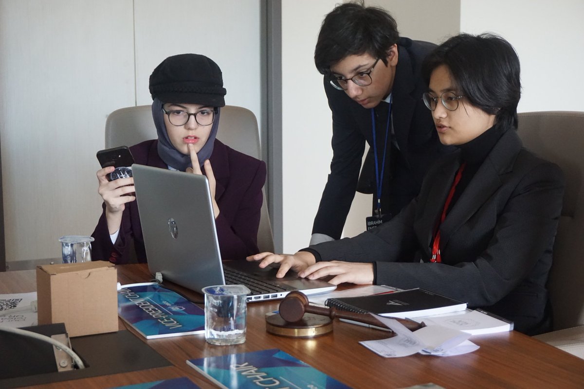 kaihlmun's tweet photo. UN Security Council, at the last day of KAIHLMUN'20.

#kaihlmun #kaihlmun20 https://t.co/bFCkmlInQV