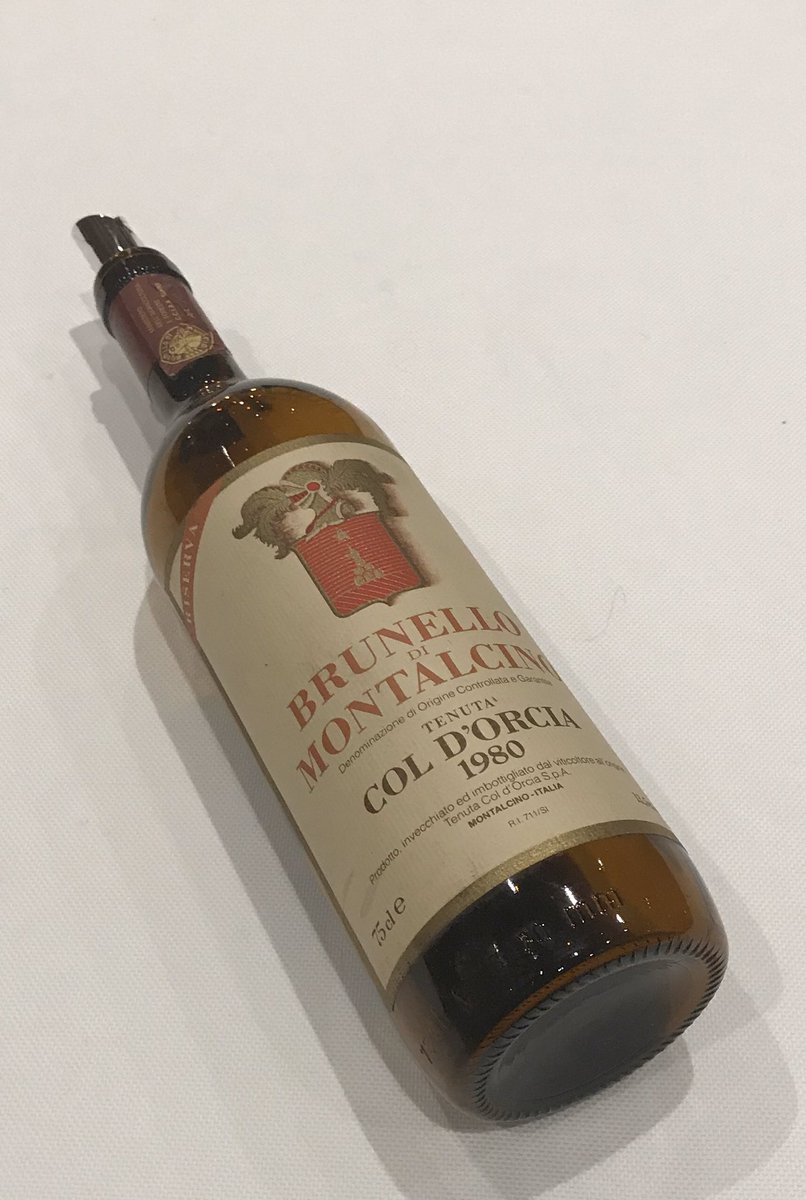 WineNewsIt's tweet photo. #BenvenutoBrunello2020: WineNews a “caccia” di #vecchieannate del grande rosso, partendo da #ValdiSuga, griffe della #BertaniDomains. Che poi continua sempre a #Montalcino, con il ricordo delle belle cose successe negli anni! I miei primi 40 anni @Coldorcia https://t.co/Weam8p2mdD