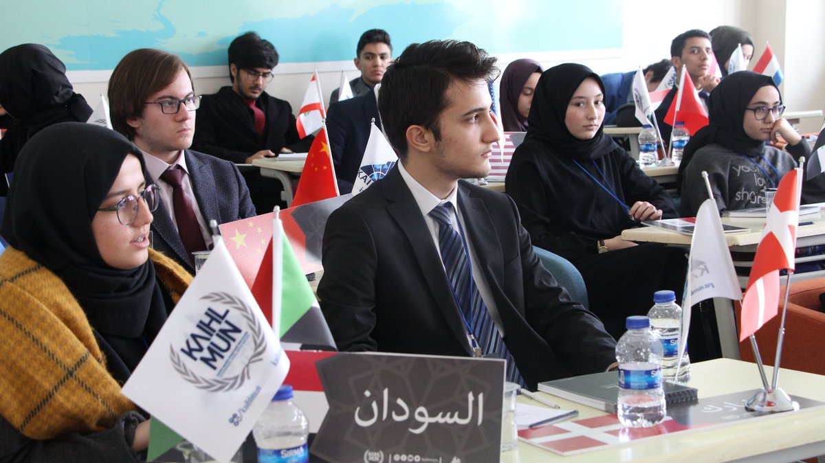 kaihlmun's tweet photo. UN High Commissioner for Refugees, at the last day of KAIHLMUN'20.

#kaihlmun #kaihlmun20 https://t.co/erPhtE4pjp