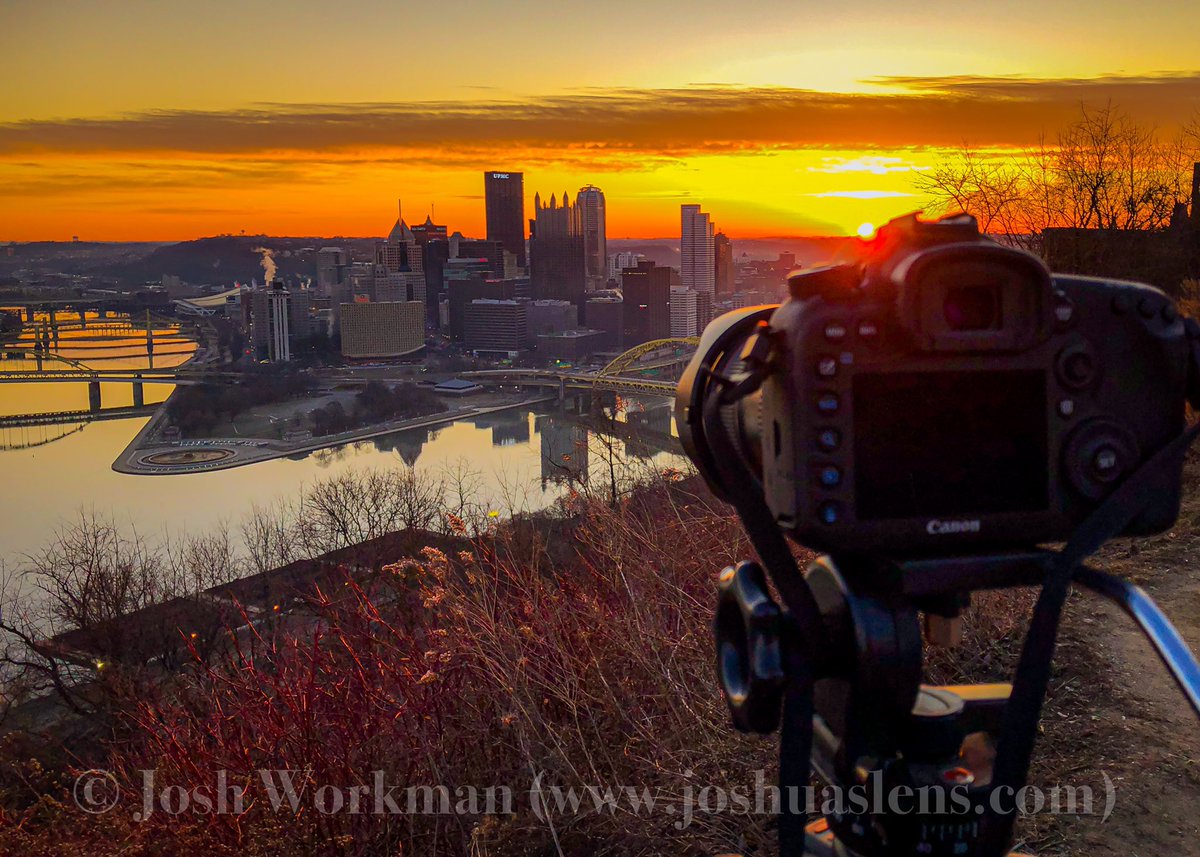 JRWPhotographer's tweet photo. Morning adventures! Worth it! #pittsburgh #sunrise #city #morning #canon #canonusa #steelcity https://t.co/Q52rm0uNKk