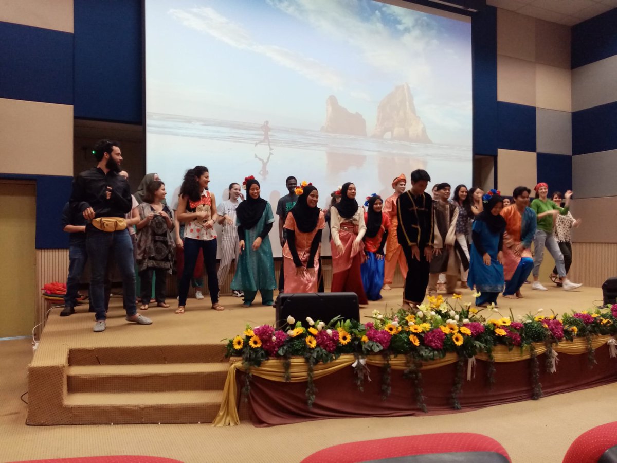 TROPIMUNDO's tweet image. A befitting welcome and orientation by #INOS @UMT_Official for the 6th cohort of @TROPIMUNDO students starting their second semester in Malaysia. #TROPIMUNDO #ErasmusMundus 
@fdahdouh1 @ULBSciences @VUBrussel @BelgiumMalaysia