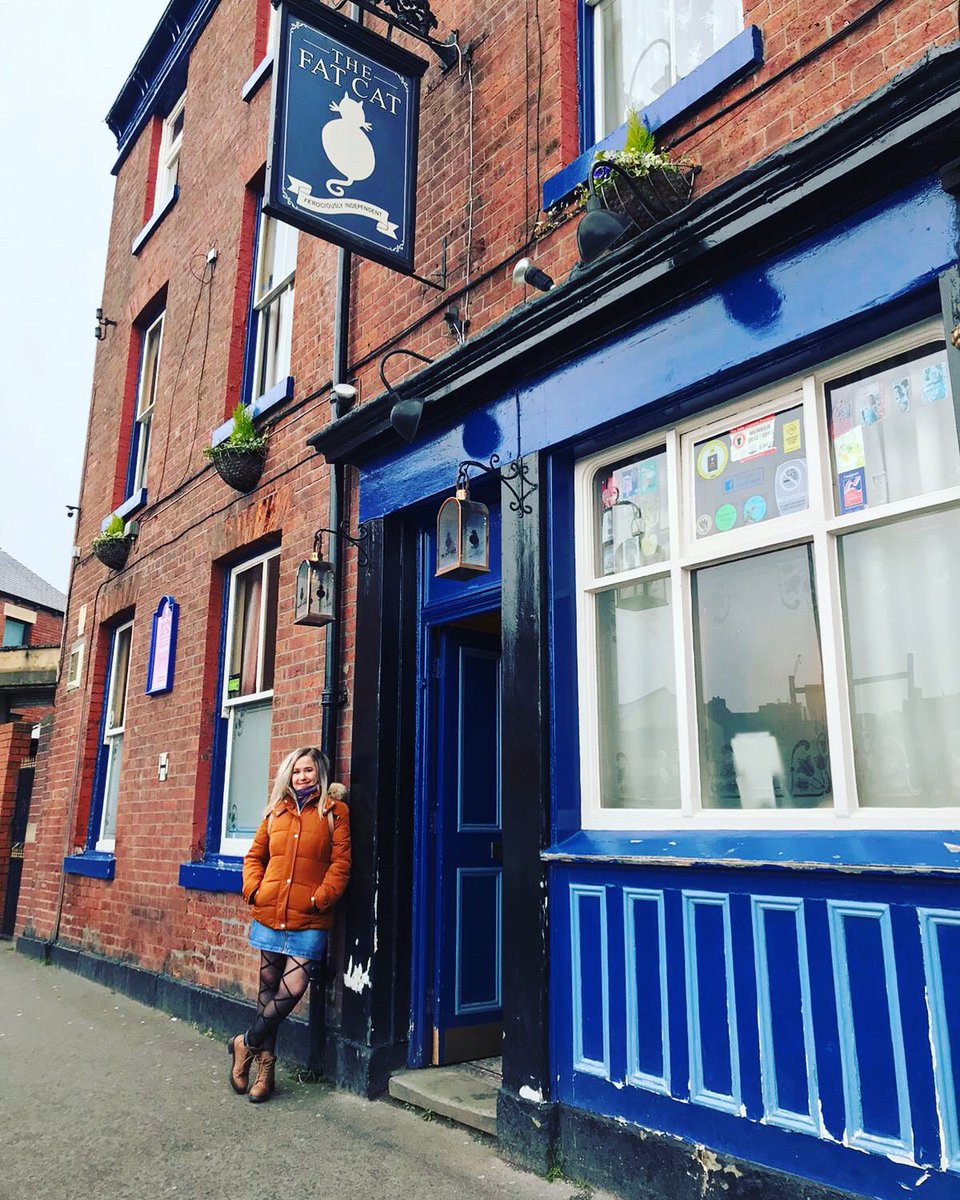 Visiting places I didn’t know about because my Dad used to frequent them... @fatcatpubS3 😇🍺 #sheffieldpubs #SheffieldSaturday 🥧