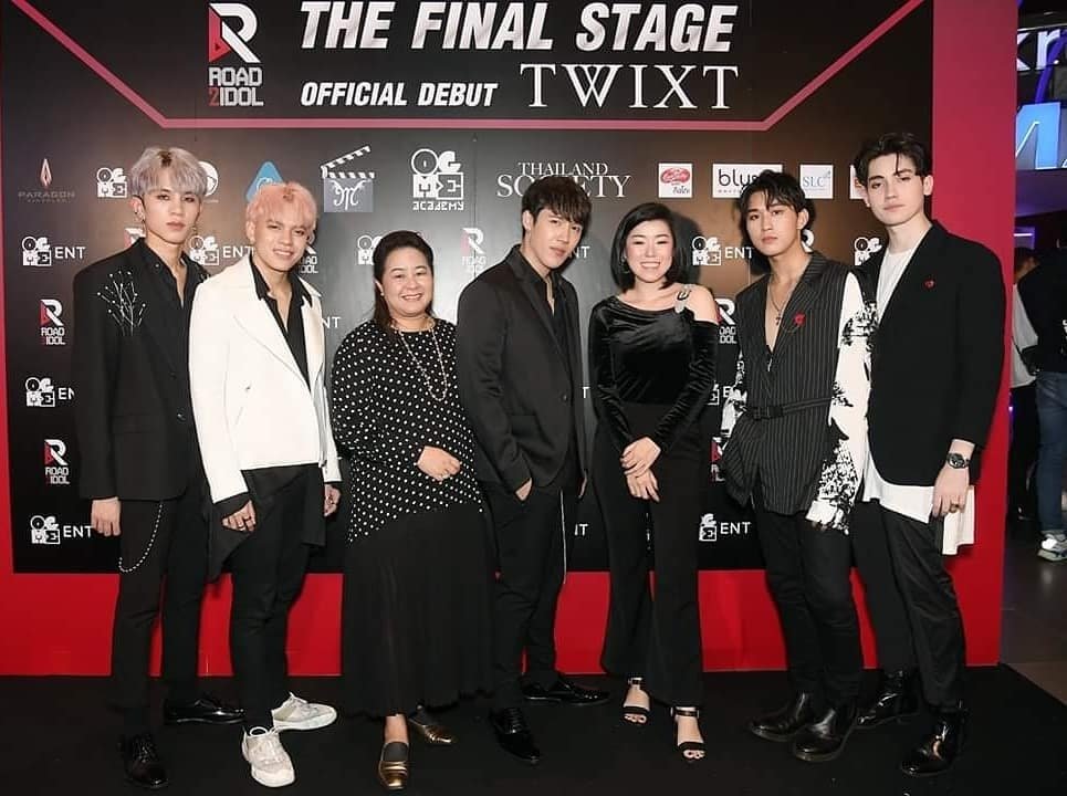 kangsom_pantip's tweet photo. 12 กุมภาพันธ์ 2020 คงเป็นอีกหนึ่งวัน ที่พวกเรา OGME Entertainment และ น้องๆ ในค่าย จดจำวันสำคัญนี้ที่พวกเราได้ทำภารกิจ https://t.co/xGnvAuX2as IG:roadtoidol #แกงส้ม #KANGSOMKS #KS12022020 #TWIXT #ROADTOIDOLTHEFINALSTAGE #ROADTOIDOLSS2 #ROADTOIDOL #R2ID #R2IDSS2 #OGME #OGMEENT https://t.co/izPyUsKIhl