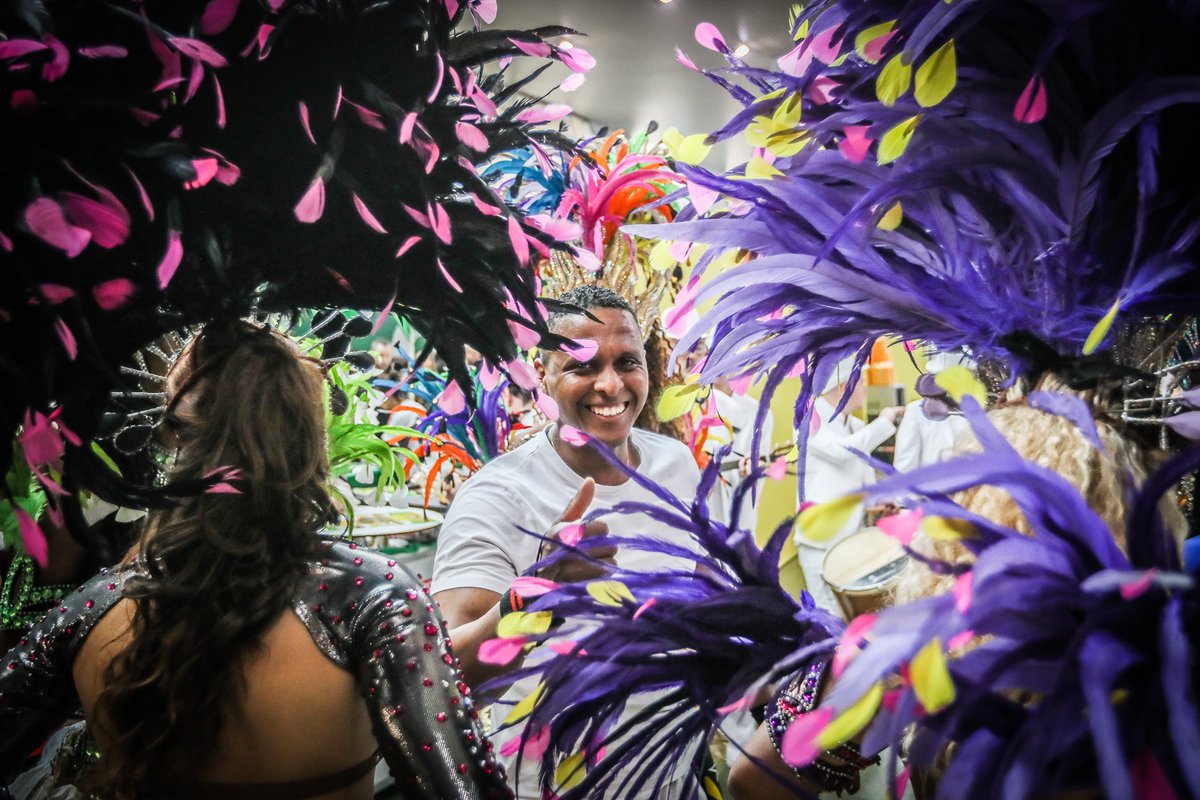 LeTrot's tweet photo. #SuperDimanche🎉 Inauguration du village gastronomique de la Fête à l’hippodrome 1⃣0⃣0⃣% #Brasil🇧🇷 à 🏟@vhpofficiel🏟 par @Alex_Lanoe, vice-président @LeTrot, les Ambassadeurs du @Portugal🇵🇹 et du Cap Vert🇨🇻, M. Buhler Da Silva et @PKOMITES @Paris #MH1920❄ 📸©@BVDVSportPhotos https://t.co/hWP2o9oYQo