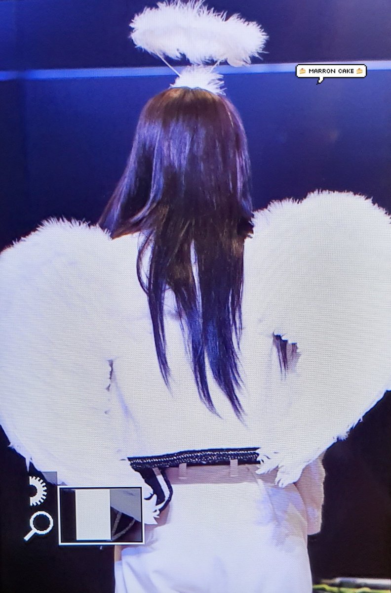 _marroncake's tweet photo. 200223 슈피겐홀 팬싸인회 프리뷰
#마마무 #문별

😇😇😇 https://t.co/TXcd96bqkX
