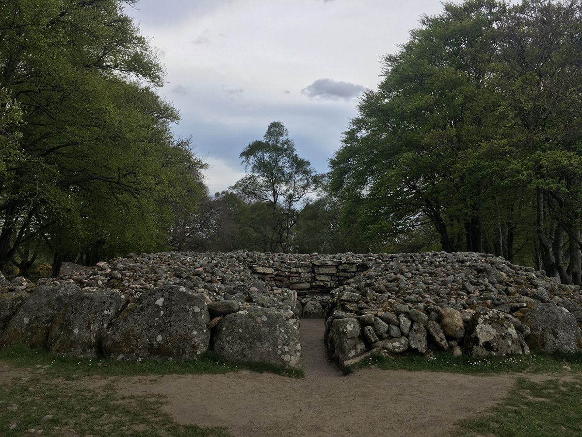 Scotlands_Wild's tweet photo. This is the ancient, Bronze Age site of Clava Cairns, believed to have been built around 4,000 years ago. 
Tag someone you'd take to explore these ancient burial cairns!
Have a wee look at our blog about the Scottish Highlands https://t.co/IRtzIq6EFm https://t.co/UnNqv8t9Pj