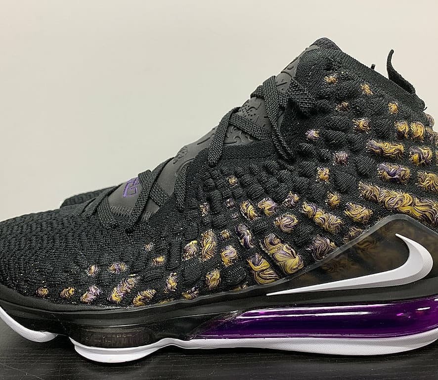 SneakersNBA_ES's tweet photo. 🔥SORTEAZO INTERNACIONAL DE UNAS LEBRON 17🔥

Para participar solo tienes que:

1️⃣ Dar RT al tweet
2️⃣Seguir a @Pasion_Basket1 y a @SneakersNBA_ES

El ganador se anunciará el día 08/03/20 y elegirá la talla que desee. ¡MUCHA SUERTE A TODOS! 🍀 https://t.co/ijzaNZvhxE