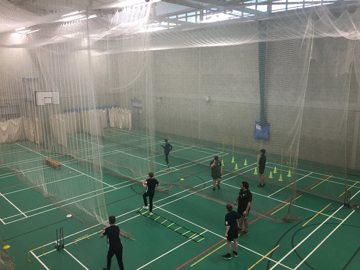 CwnYouth's tweet photo. CWN pathway session Menai Bridge centre today . Working on bowling focus . Drills and net session. Some good skills and development โฆ@CricketWalesโฉ โฆ@GlamCricketโฉ #skills #focusedtraining ๐๐๐๐ https://t.co/60dBZLs9X8