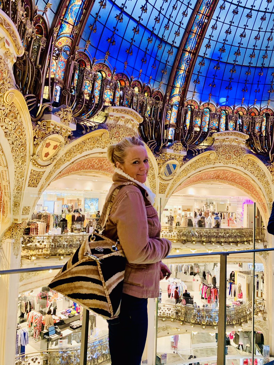 BSWANKY's tweet photo. Looking back on the Glitz and Glamour of London Fashion Week 👑Traveling with ease to B Tres Chic @ Paris Fashion Week🌹 From @Harrods to #GaleriesLafayette 🛩 #BTheDifference #londonfashionweek #parisfashionweek #harrods #paris #london #fashionblog #LFW #luxuryfashion #wiw #blog https://t.co/QZMqpRlSl5