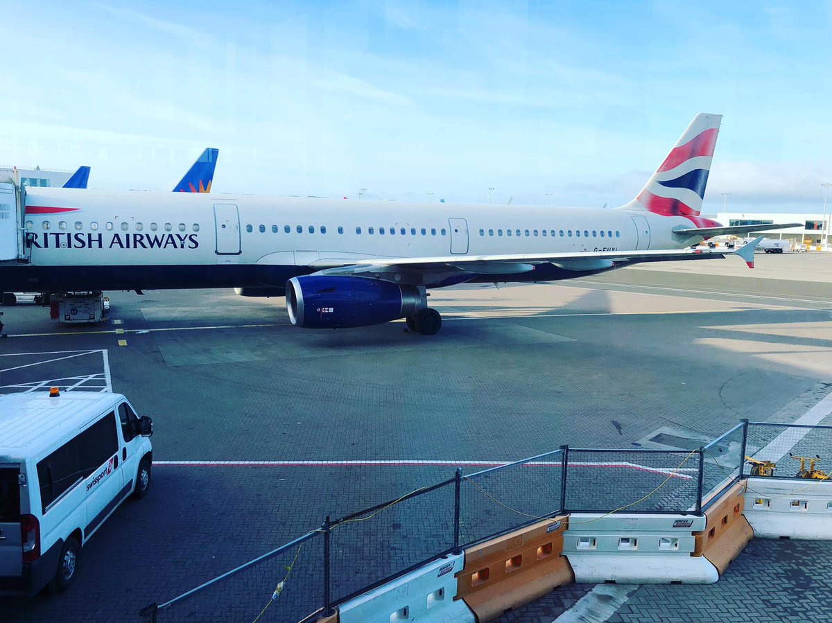 dandanflyer's tweet photo. For some strange reason, short haul breakfast always taste better than long haul flights 😍 my favourite part of flying down to London with BA. https://t.co/21eE6P6Ksz