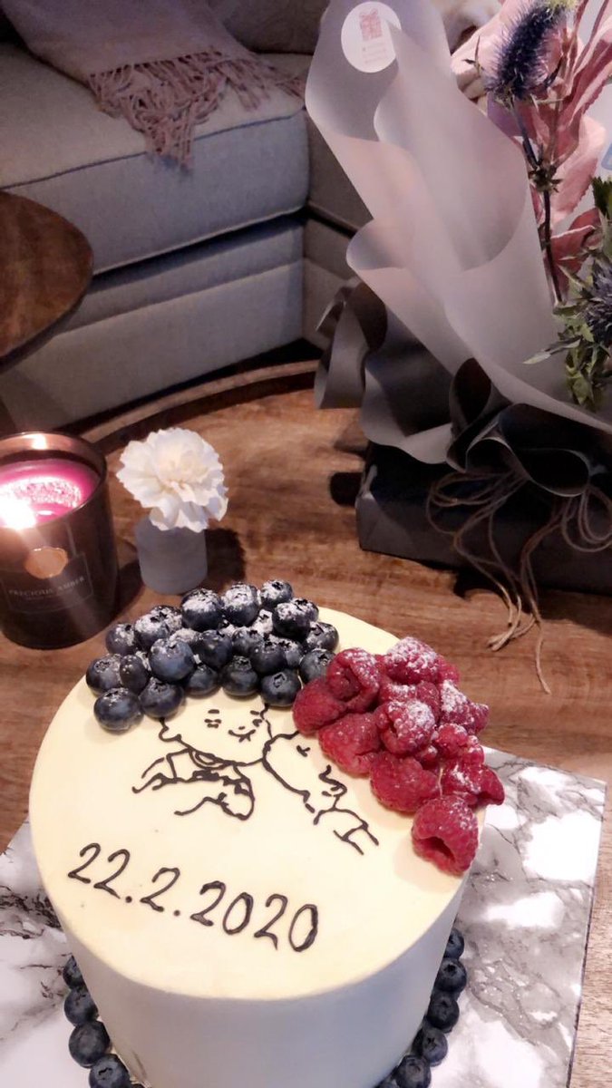 totisweettoti2's tweet photo. #paintingcake #designer_cakes #cakes #riyadh https://t.co/lhXoG4uNaZ