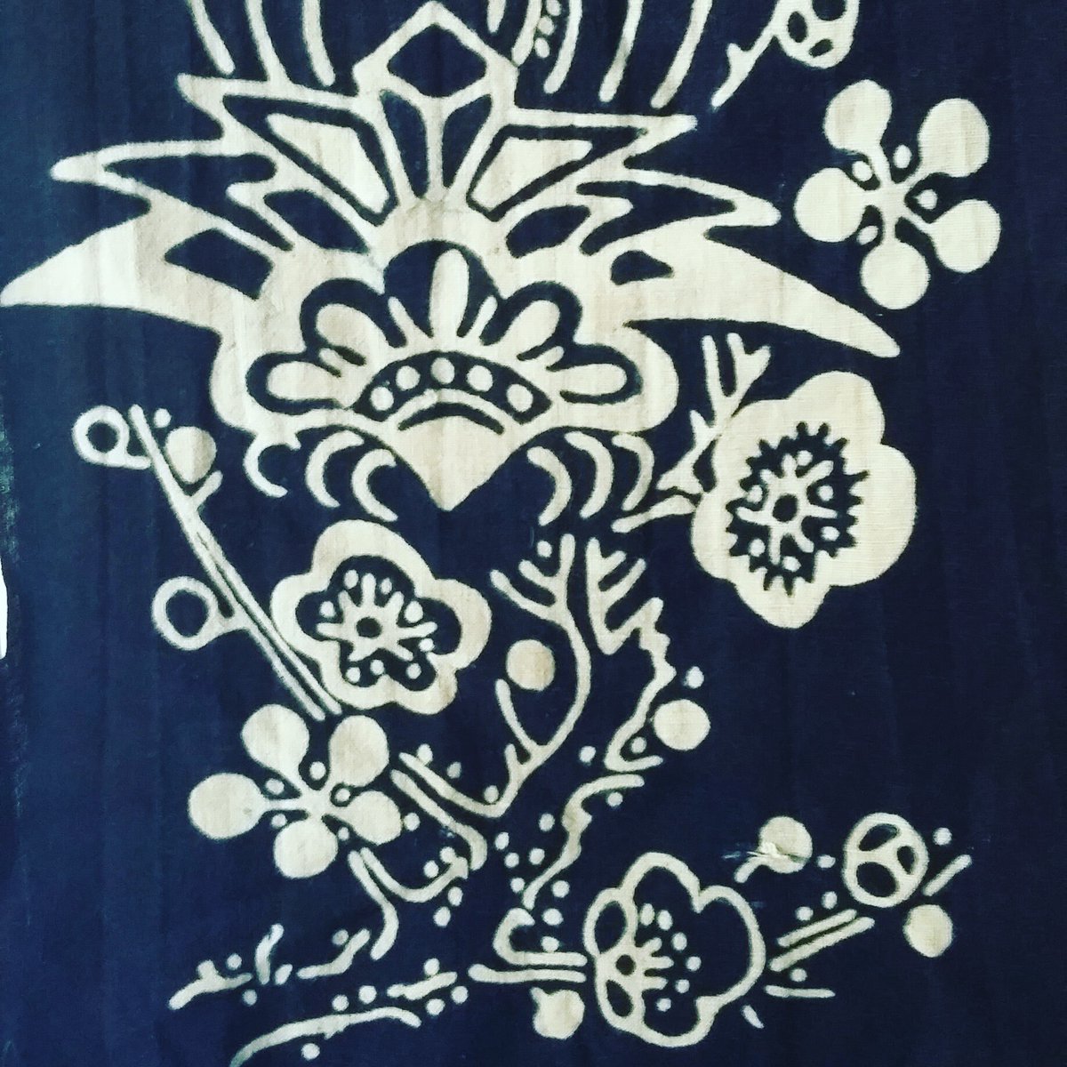 CostumeUk's tweet photo. The third annual Costume Symposium for young designers and technicians will be held in Bristol in September 2020.  Dates and venue to be announced soon.  You can watch a video of last year's event at the Liverpool Institute for Performing Arts here: https://t.co/Ksyx0QwhiB https://t.co/I3oJKoTGoZ