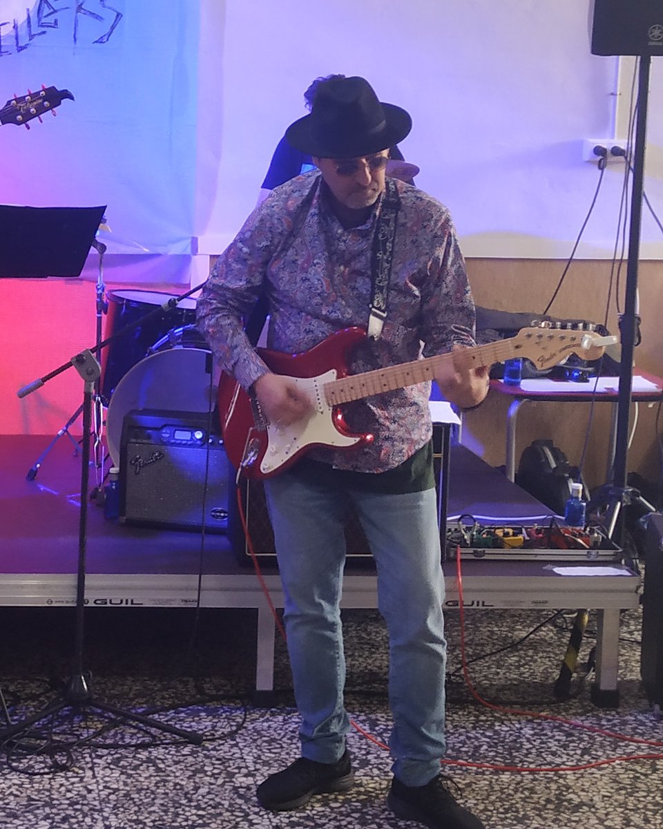 Aquí está el tío. The Painkillers  <a href="/DrSouviron/">Dr. Ignacio Souviron</a>