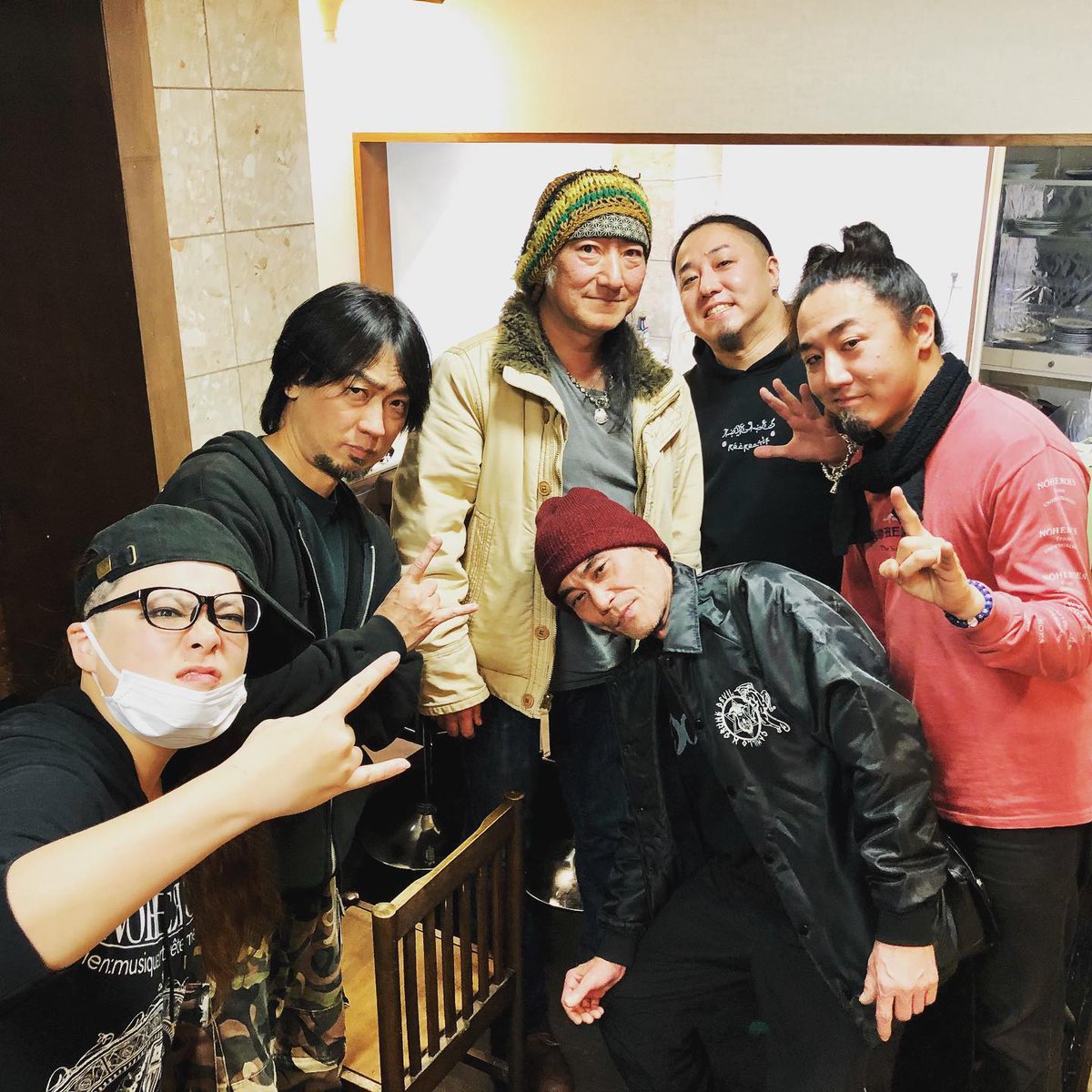 GxSxD's tweet photo. GOD SEND DEATH vol.92in福山、打ち上げ中にDOOM大先輩と☆
次回のゴッセンデスは3/8in岡山であります。
遊びに来てくれた皆さん、ありがとうございました \m/ https://t.co/iW0McwPx6h