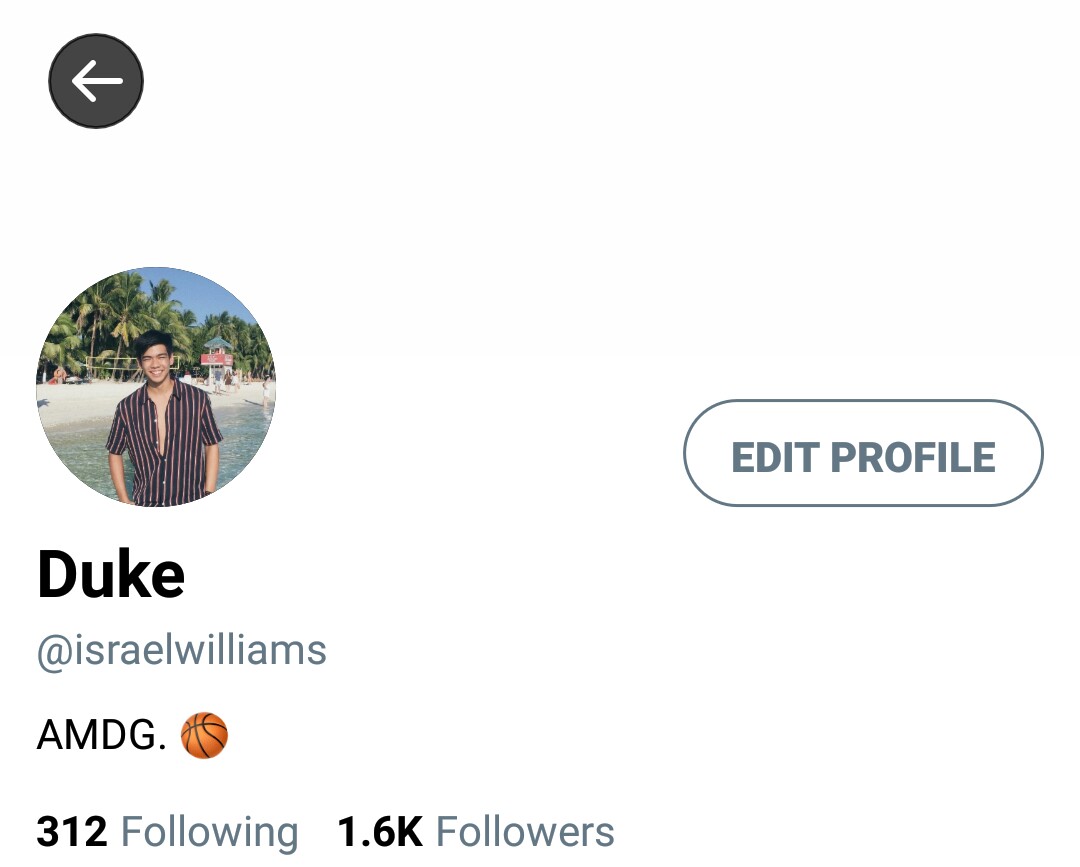 hoe4yves's tweet photo. 📍If only I could.

A Joaquia social serye where in Amara accidentally meet Duke at Paskuhan, son of her mother's best friend. https://t.co/TX9sSiB4tM