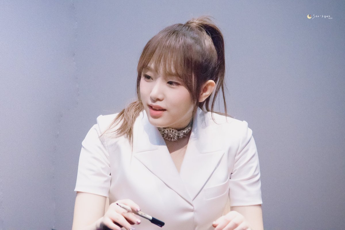 CocoaConutmilk's tweet photo. 190406 
상암 팬싸인회 4P

#아이즈원 #IZONE #최예나 #チェイェナ https://t.co/gnr3LmVojc
