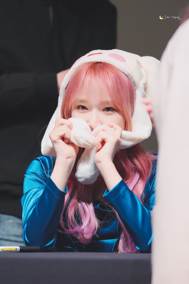 CocoaConutmilk's tweet photo. 200221 동자 팬싸인회

#아이즈원 #IZONE #최예나 #チェイェナ https://t.co/iaFojcmGfK
