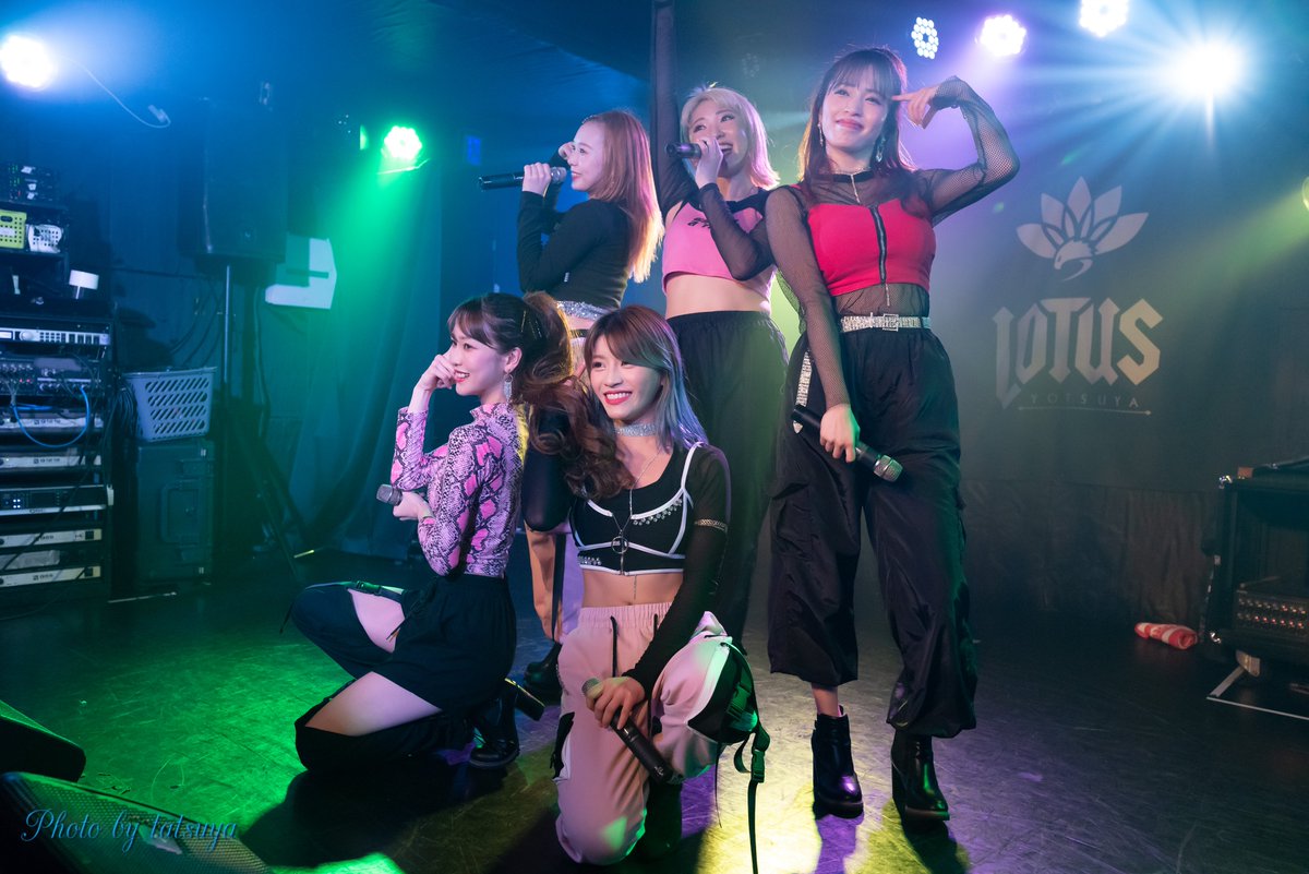 tatsuya_FOX92's tweet photo. 2020.02.23 四谷LOTUS
ワンマンぶり"BITTER"の衣装で登場
30分のセトリは↓
#Piano
#Lady
#Hallo
#Callmebabe
#MyLove
#KO
#Mystery
#CHERRSEE #衣装はBITTERだけどSWEETも盛り込んだセトリ #お疲れ様 https://t.co/eWY4Ra5niA